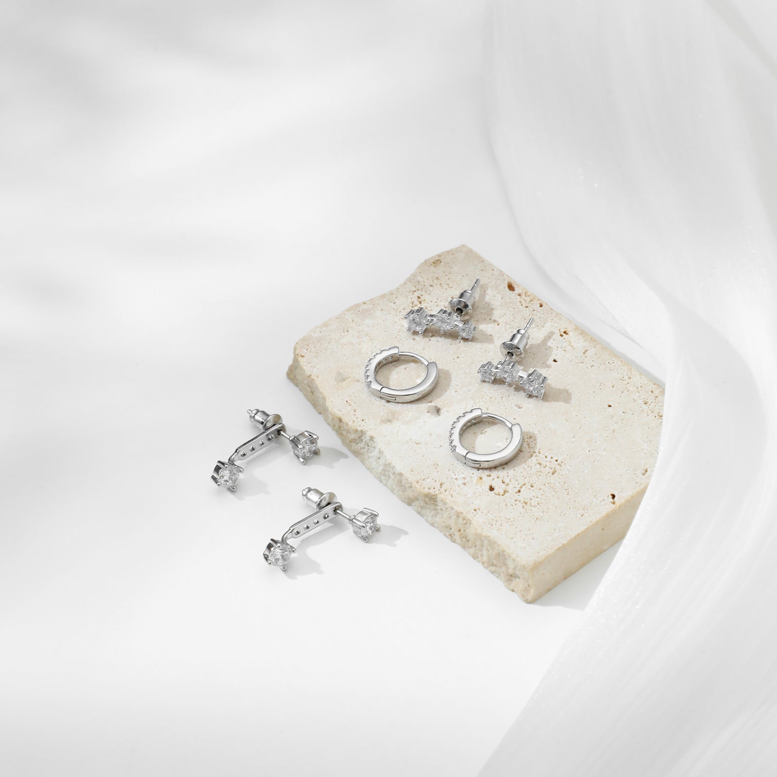 VENOCO 3 Pairs 14K White Gold Plated Huggie Hoops Earring