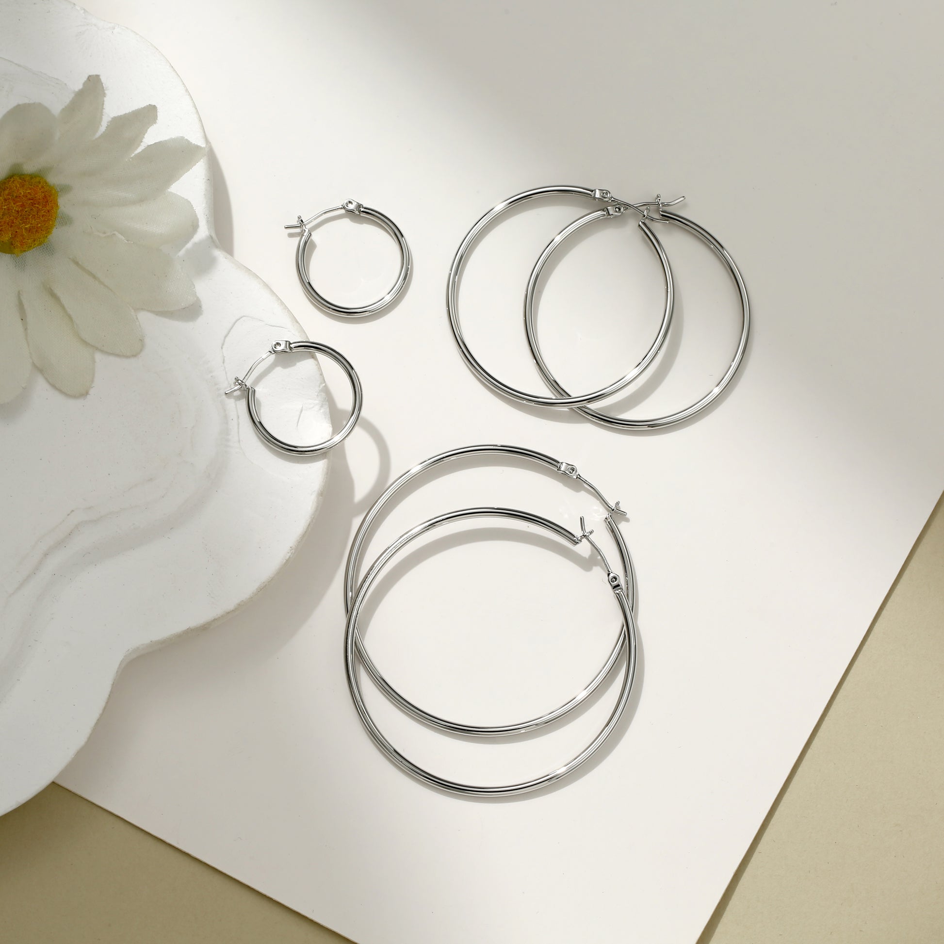 VENOCO 14k Gold/White Gold Plated Hoop Earrings For Women
