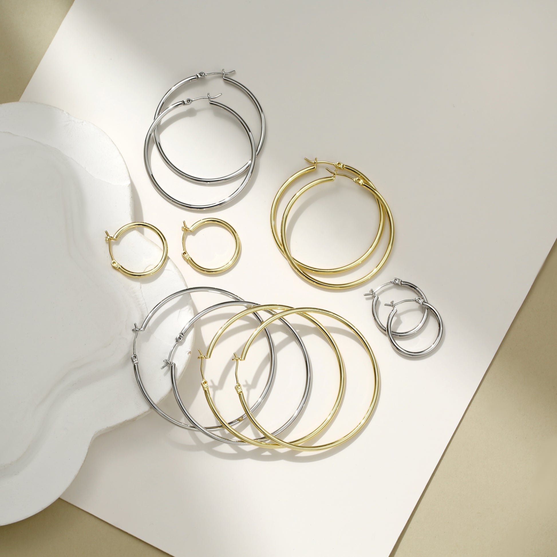 VENOCO 14k Gold/White Gold Plated Hoop Earrings For Women