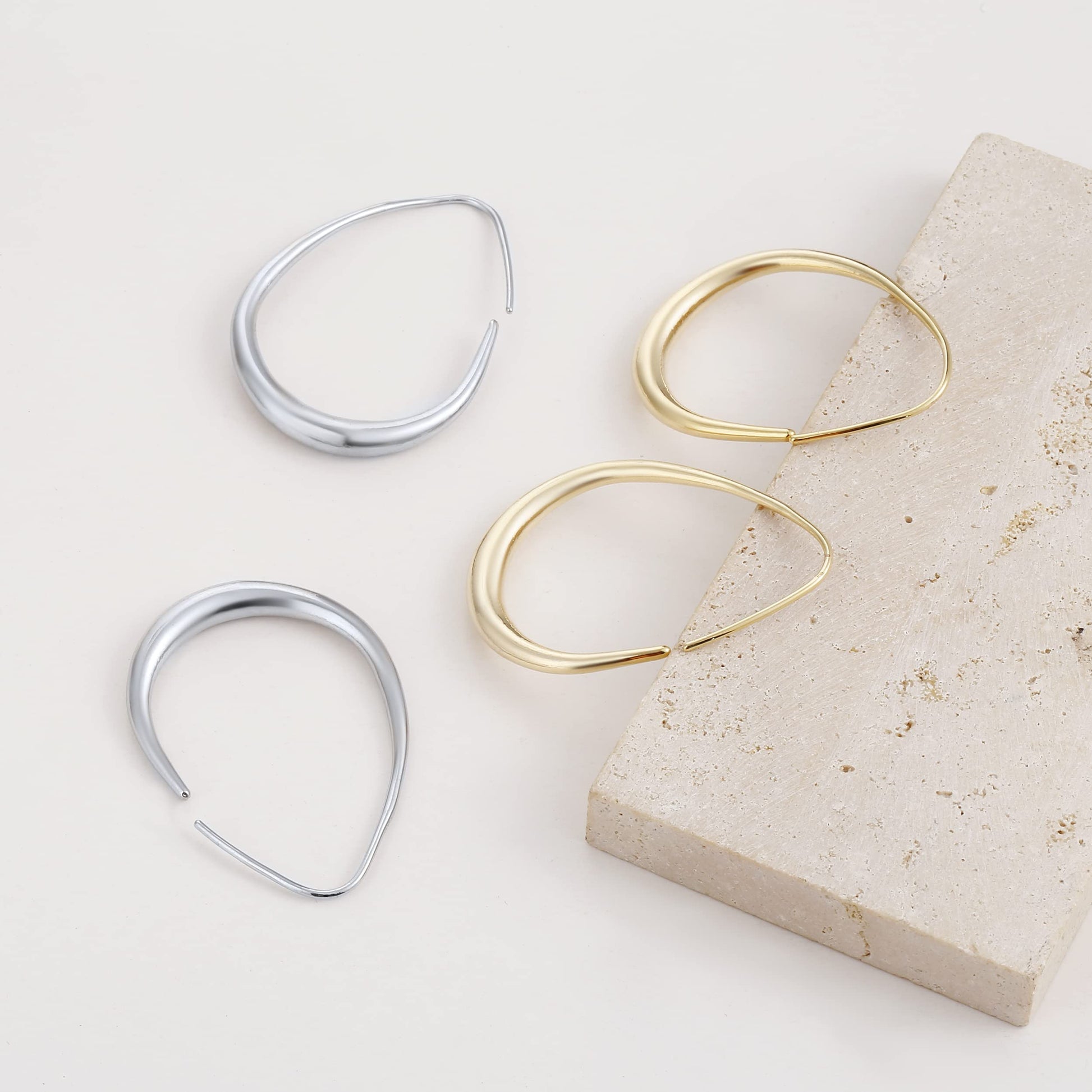VENOCO Geometric Light Luxury Vintage Dainty Earring