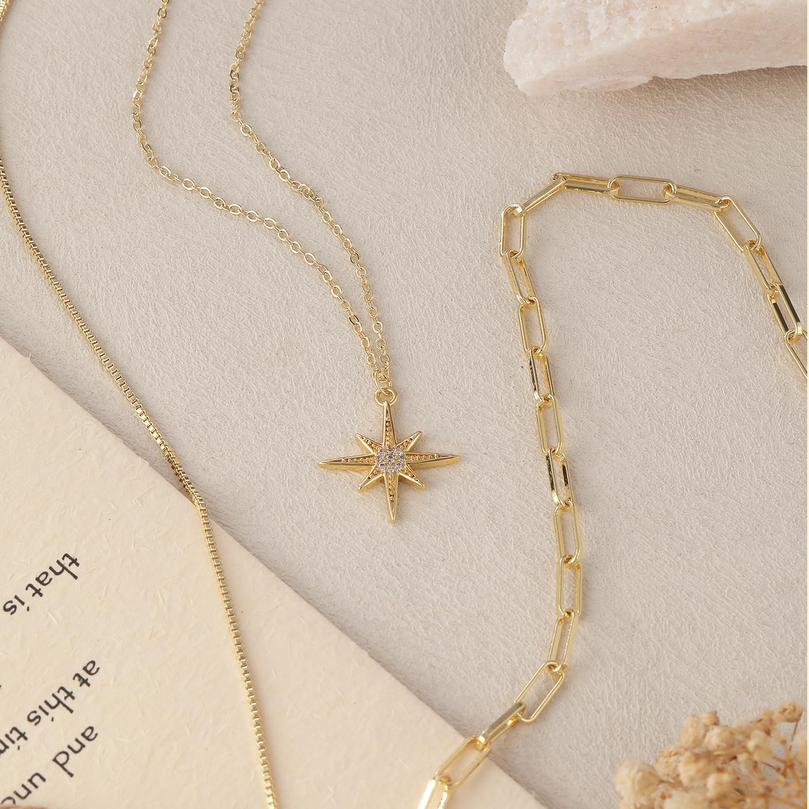 VENOCO Dainty Sewyer Layered Gold Necklace